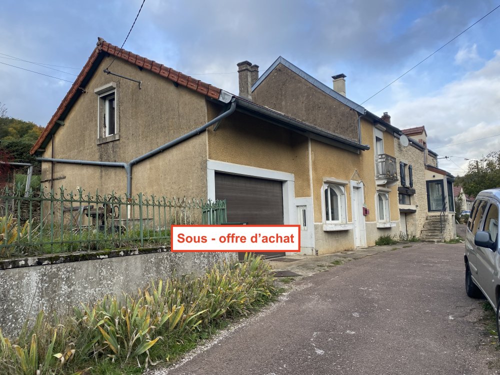 Maison de 115 m2 au sol à rénover située à Saint-Victor-Sur-Ouche avec trois chambres spacieuses, jardin et garage., Dijon, ARYA Immobilier