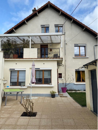 Belle maison ancienne avec vue, 4 chambres , deux terrasses, garage à Mâlain proche Fleurey-sur-Ouche, Dijon, ARYA Immobilier