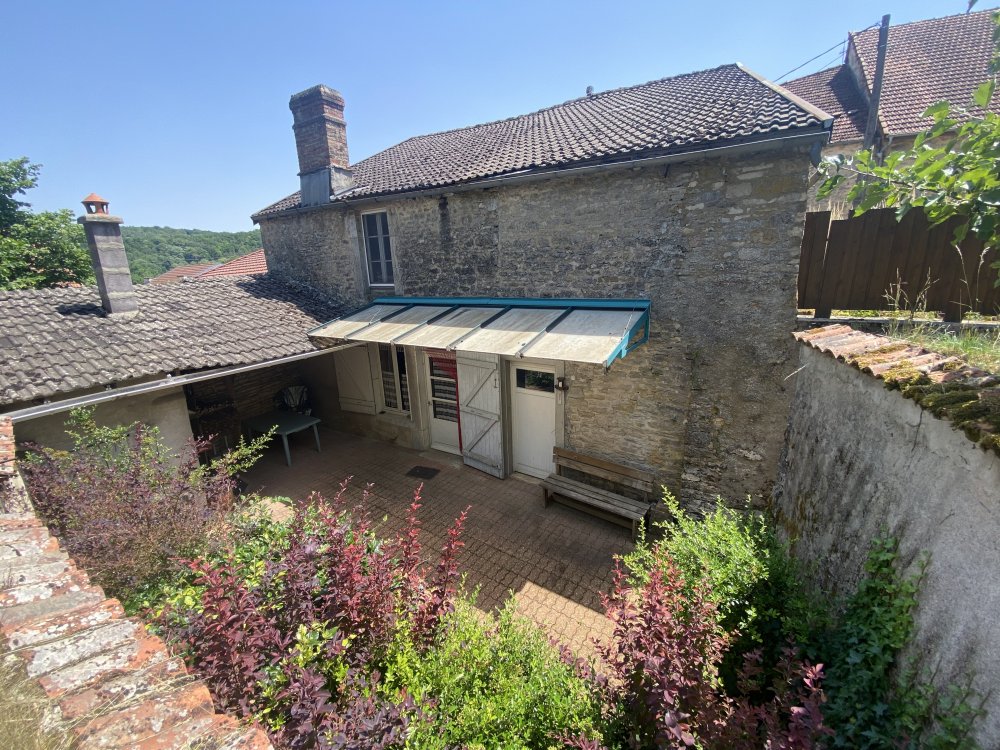 Maison en pierre de 104 m² dans charmant village de COURLON avec terrasse, jardin, cave et garage, Dijon, ARYA Immobilier