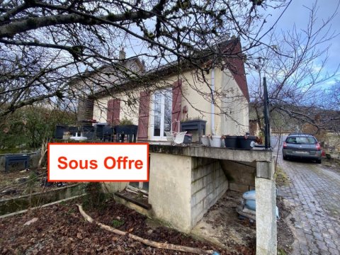 Maison avec beau jardin à GISSEY-SUR-OUCHE, deux chambres, sous-sol et garage, Dijon, ARYA Immobilier