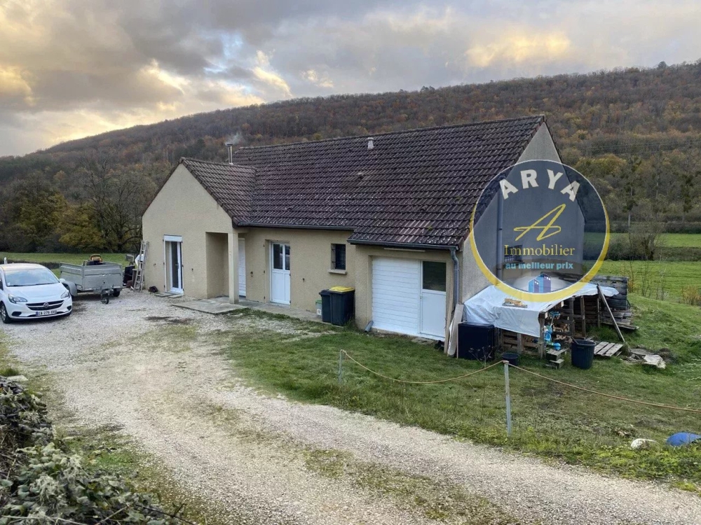 Maison de plain-pied, à Saint Victor Sur Ouche avec belle vue,  3 chambres, atelier-buanderie sur beau terrain, ARYA IMMOBILIER, estimation gratuite sous 48h