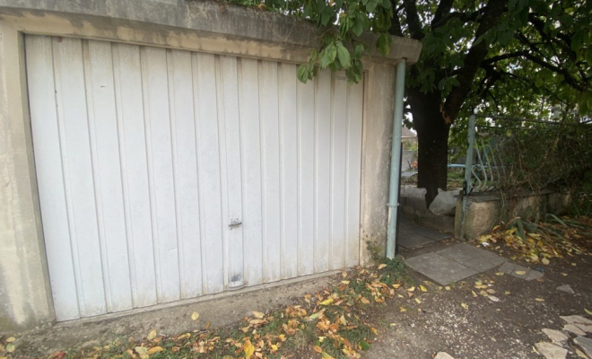 SOUS COMPROMIS DE VENTE Maison avec jardin au calme à Fontaine-Lès-Dijon, quatre chambres, bureau, garage, places de stationnement extérieures et cave, Dijon, ARYA Immobilier