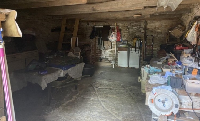 Belle maison en pierre, au calme, terrain agréable et clos avec plusieurs dépendances, à Lantenay, 4 km de Fleurey-sur-Ouche, Dijon, ARYA Immobilier