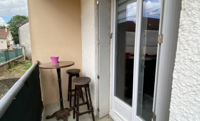 Appartement T2 de 40 m² quartier Canal, avec balcon, place de parking au calme, Dijon, ARYA Immobilier