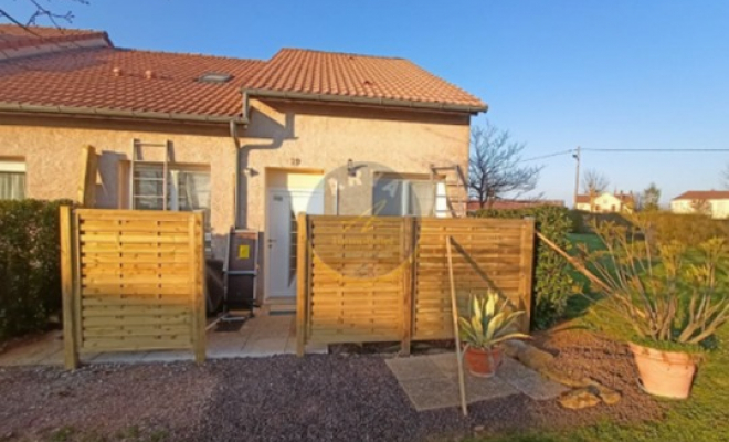 Jolie maison entièrement rénovée avec terrasse à FENAY, Dijon, ARYA Immobilier