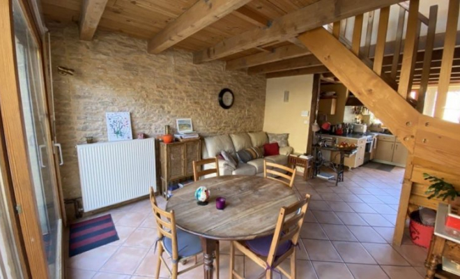 Maison en pierre à Messigny-et-Vantoux, au calme d’une impasse, avec belle terrasse, Dijon, ARYA Immobilier