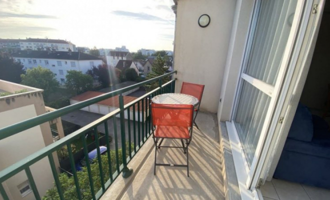 Bel appartement T2 de 51 m² proche WILSON et FACULTES, immeuble récent, avec balcon, garage et cave, Dijon, ARYA Immobilier