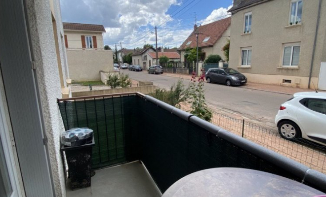 Appartement T2 de 40 m² quartier Canal, avec balcon, place de parking au calme, Dijon, ARYA Immobilier