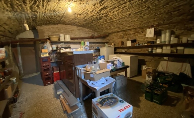 Maison située au calme à Ahuy avec beau jardin sans vis-à-vis, trois chambres et dépendances dont garage et cave voûtée., Dijon, ARYA Immobilier