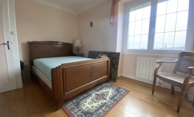 Maison située au calme à Ahuy avec beau jardin sans vis-à-vis, trois chambres et dépendances dont garage et cave voûtée., Dijon, ARYA Immobilier