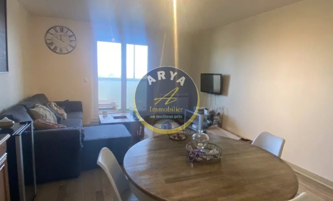 Bel appartement 64 m2 en bon état, deux chambres, balcon , cave, garage, ARYA IMMOBILIER, estimation gratuite sous 48h