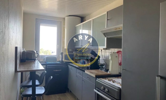 Bel appartement 64 m2 en bon état, deux chambres, balcon , cave, garage, ARYA IMMOBILIER, estimation gratuite sous 48h