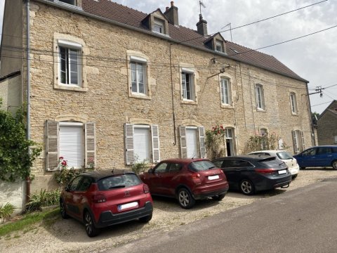 Bel appartement 108 m2, immeuble en pierre, quatre chambres, lumineux, premier et dernier étage, Velars-sur-Ouche, ARYA Immobilier, estimation gratuite sous 48h