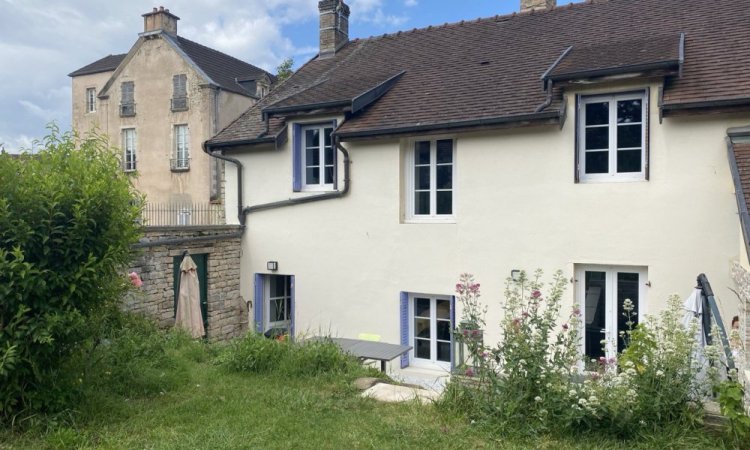 Belle Maison en pierre de 123 m2,  grand salons séjour, trois chambres, beau jardin 350 m2et cave à Fleurey-Sur-Ouche, ARYA Immobilier, estimation gratuite sous 48h