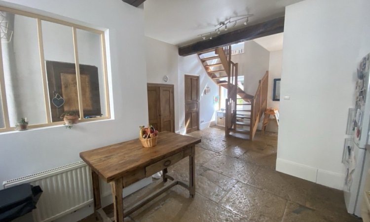 Belle Maison en pierre de 123 m2,  grand salons séjour, trois chambres, beau jardin 350 m2et cave à Fleurey-Sur-Ouche, ARYA Immobilier, estimation gratuite sous 48h